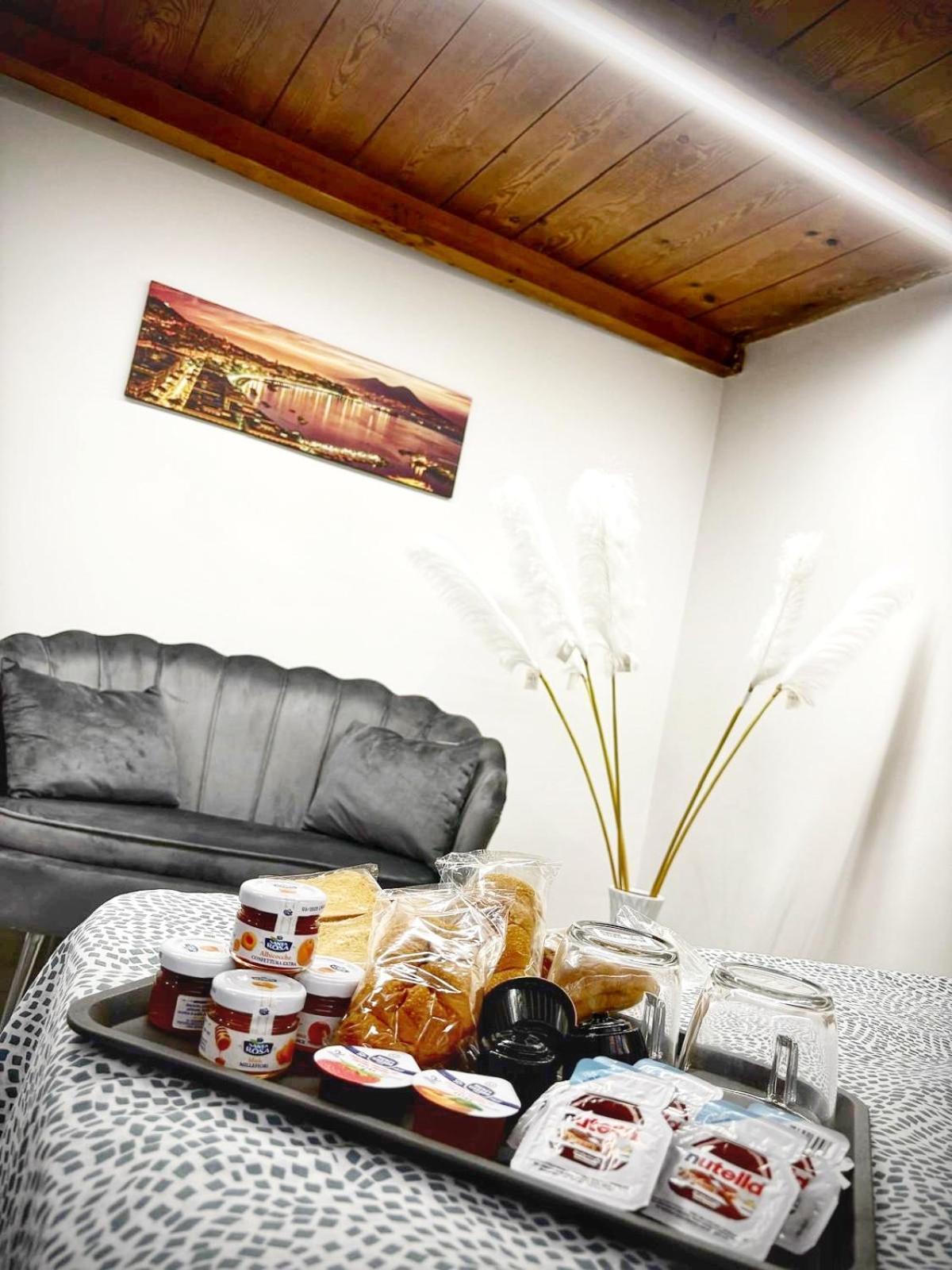 House O' Sole 'e Napule Naples