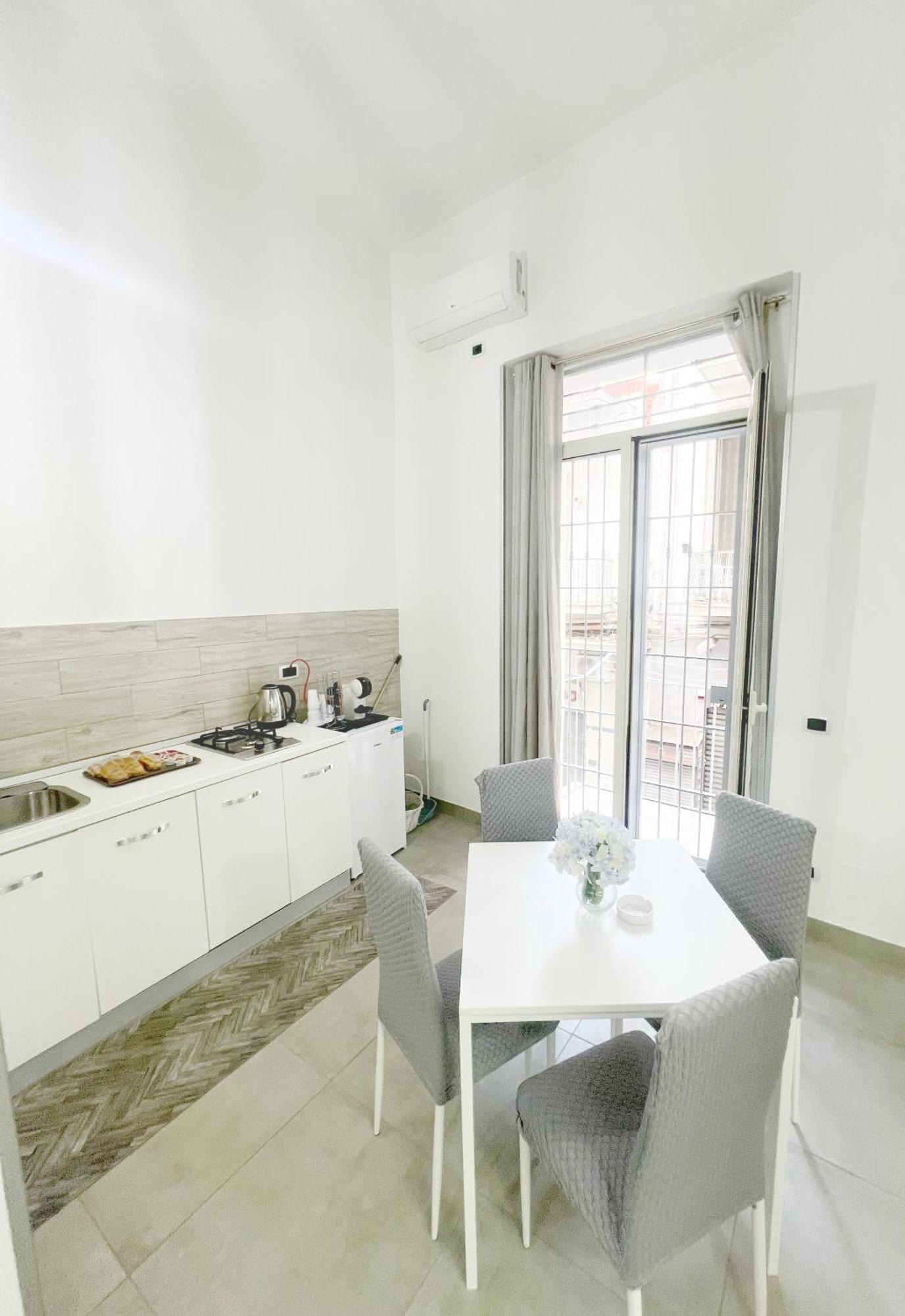 House O' Sole 'e Napule Naples