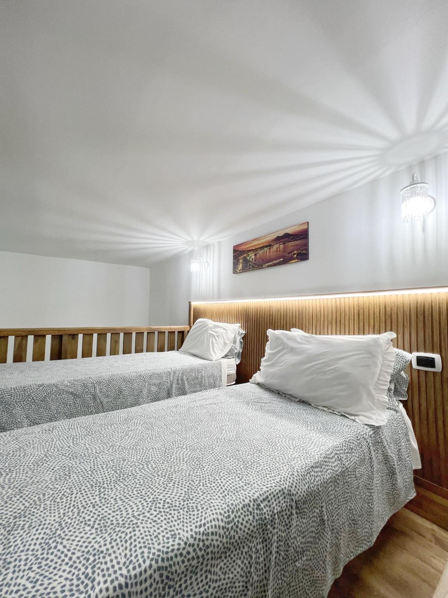 House O' Sole 'e Napule *